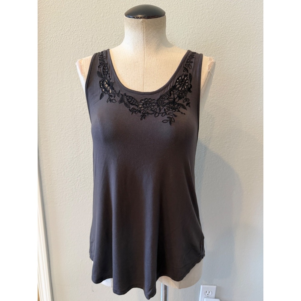 American Eagle Favorite Tank Womens Small Gray Floral Embroidered Sleeveless Top